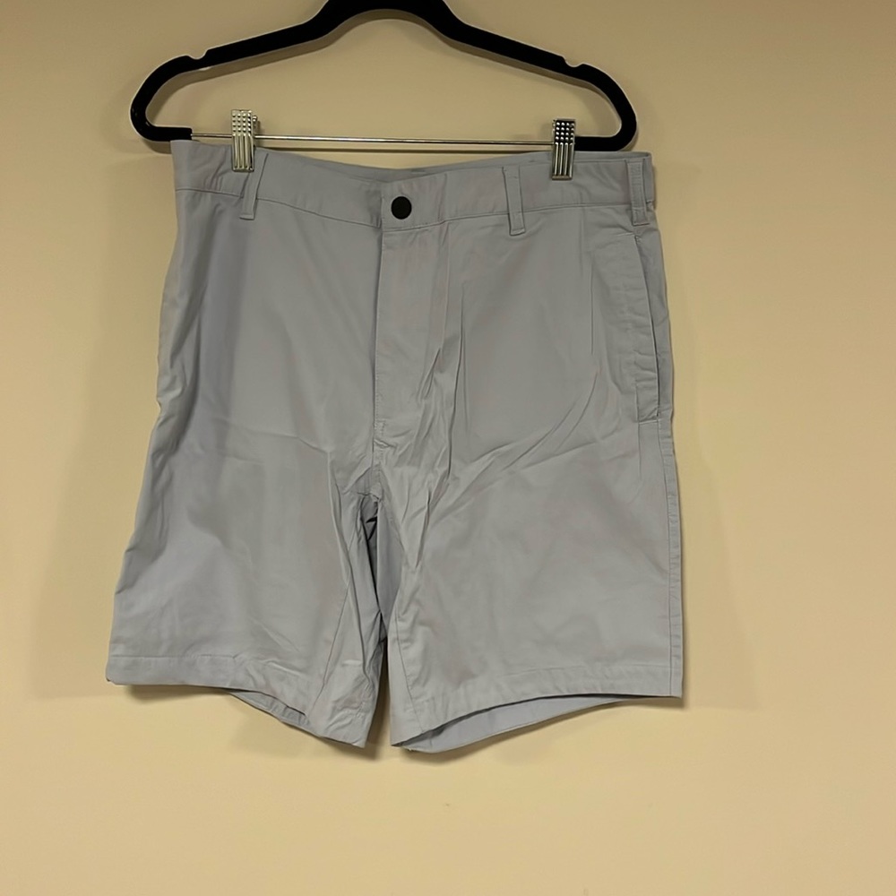 Men’s north face shorts, size 34